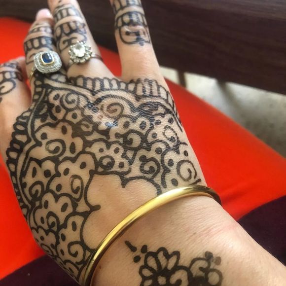 🌟 Luxury 18k Gold-Filled Round Bangle Bracelet 🌟 - Picture 6 of 8